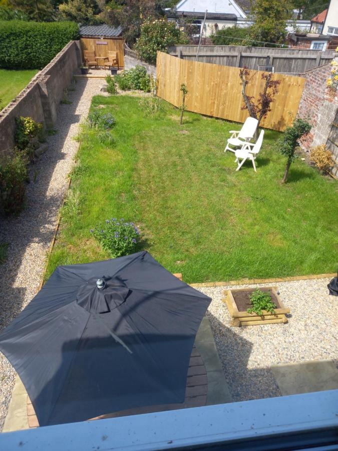 Pet Friendly Beautiful Detached Cottage Close To Spurn Point, Easington And Withersea Кінгстон-апон-Галл Екстер'єр фото