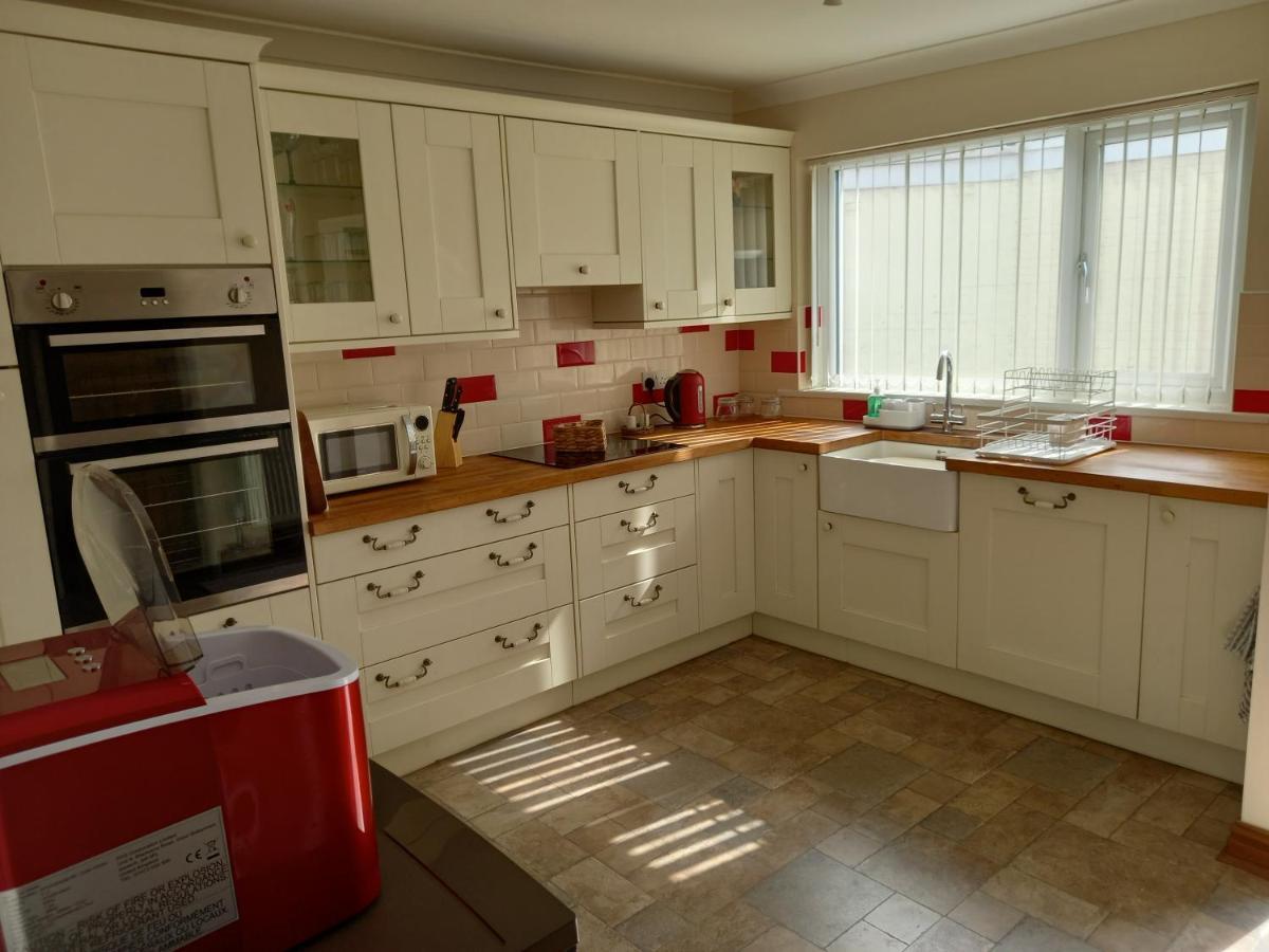 Pet Friendly Beautiful Detached Cottage Close To Spurn Point, Easington And Withersea Кінгстон-апон-Галл Екстер'єр фото